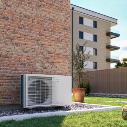 Daikin Altherma 3 M oras-vanduo šilumos siurblys monoblokas EDLA04E3V3 galia 4.30 kW 6