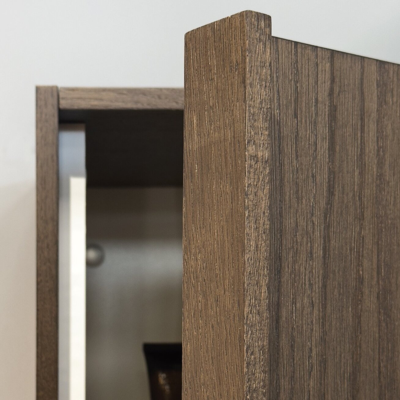 Kame Home aukšta vonios spintelė Varinio Ąžuolo Faneruotė TU/75-2-DB/N11-HM 2 Kame Home aukšta vonios spintelė Varinio Ąžuolo Faneruotė TU/75-2-DB/N11-HM 2